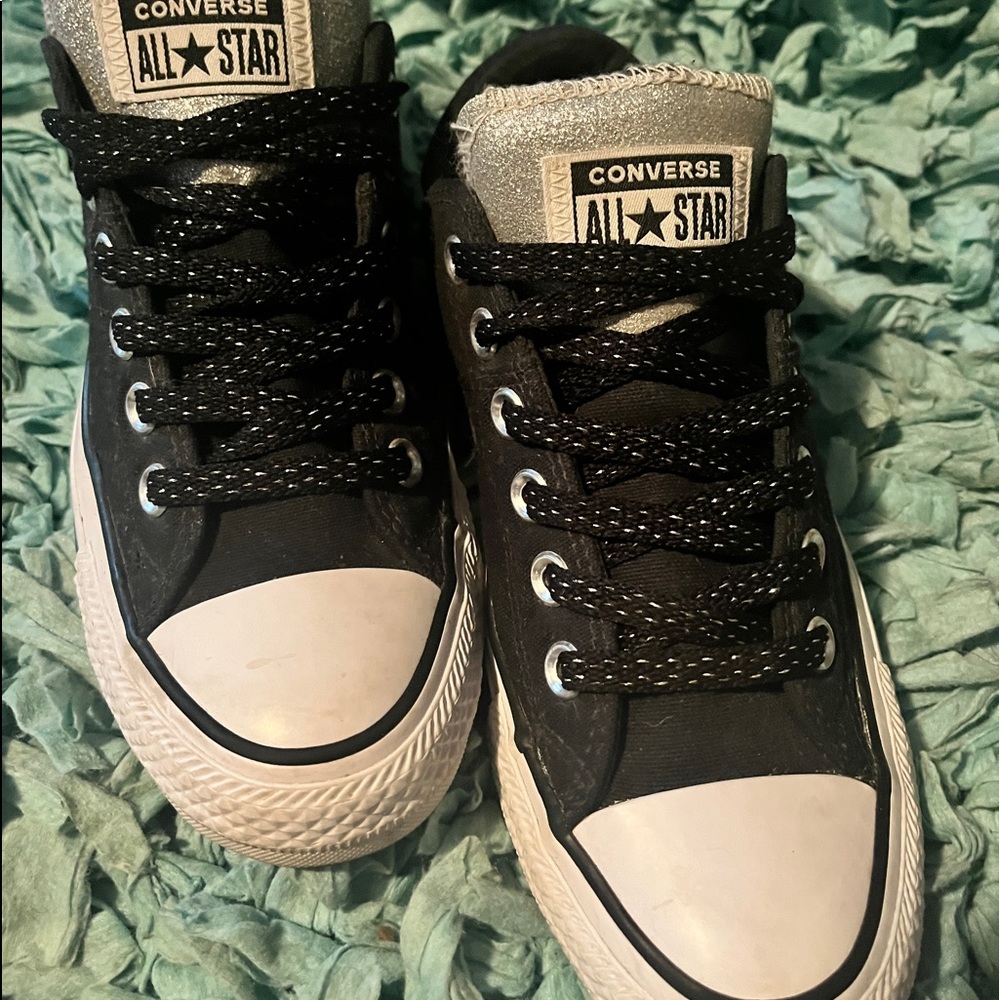 Youth Size 7 Chuck Taylor Black and silver glitter Converse